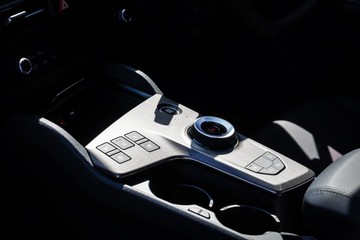 https://dvg-vehicle-assets.s3.amazonaws.com/987392/ed5jrp73ifj0wwmugam9zm9el.jpg