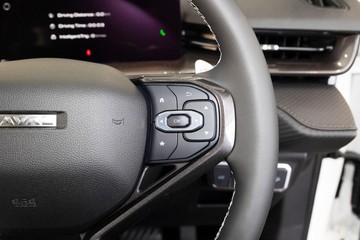 https://dvg-vehicle-assets.s3.amazonaws.com/988082/j6lfgkfetxcmepcuwstyrss24.jpg
