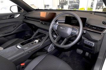 https://dvg-vehicle-assets.s3.amazonaws.com/992320/okrkqxdtrkao3b36pkrf0pdy.jpg