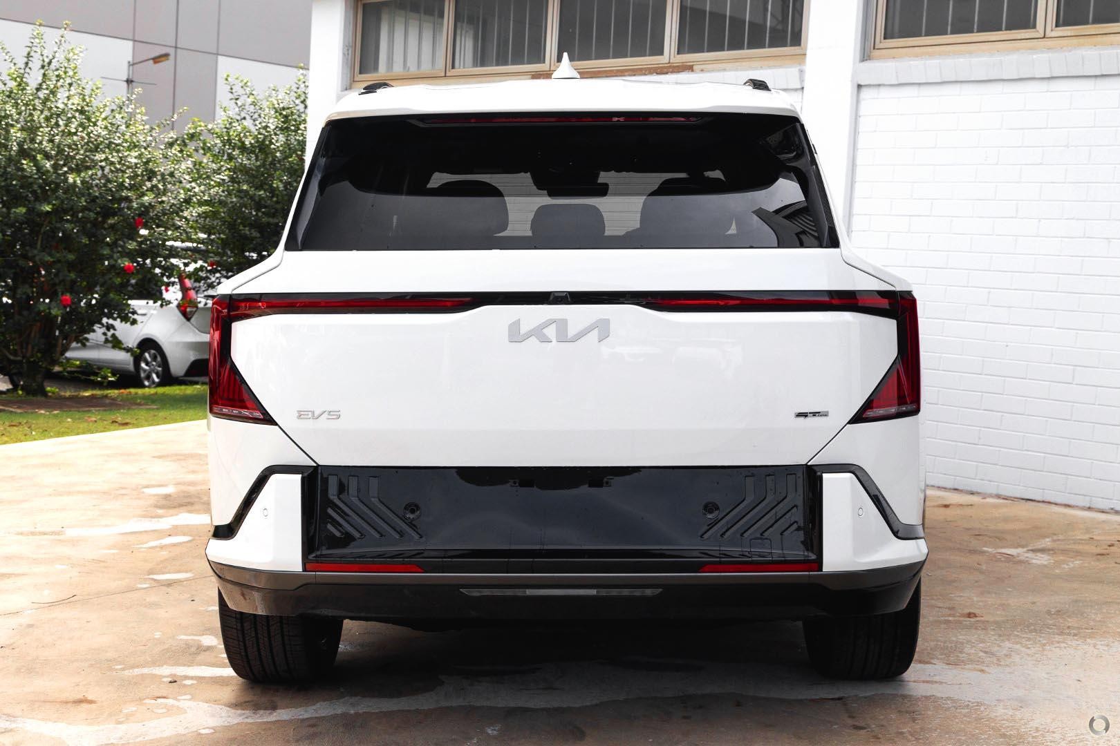 Kia Ev5 image 3