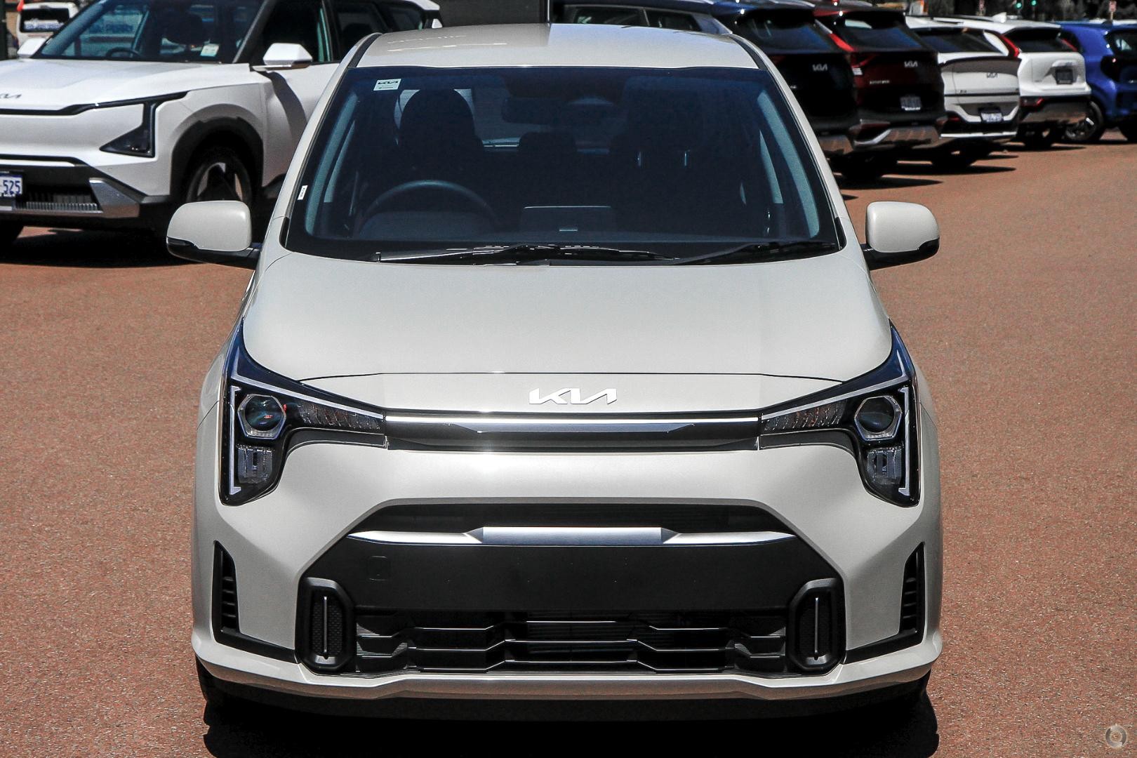 Kia Picanto image 2