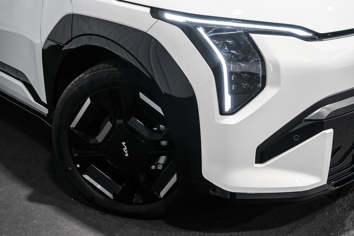Kia Ev3 image 2