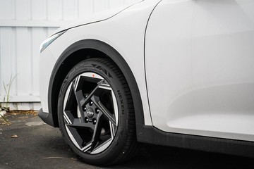 https://dvg-vehicle-assets.s3.amazonaws.com/998071/4ld6n2earuz97vxsuiirsq5zx.jpg