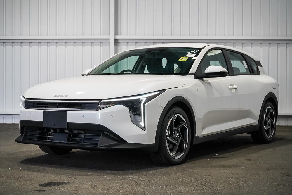 Kia K4 image 4