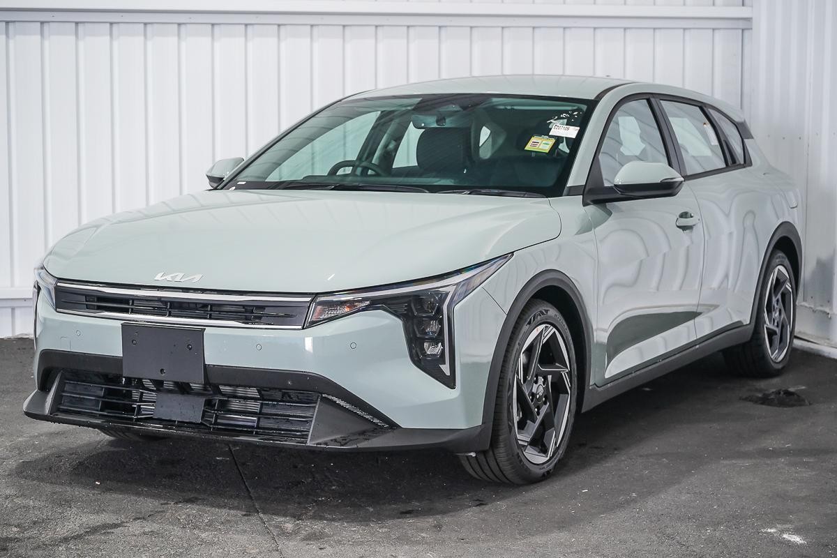 Kia K4 image 4