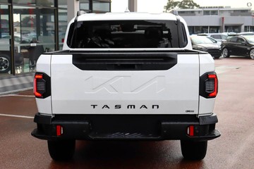 https://dvg-vehicle-assets.s3.amazonaws.com/999788/b8ka8y7ul55hsqlzv2pvkncb5.jpg