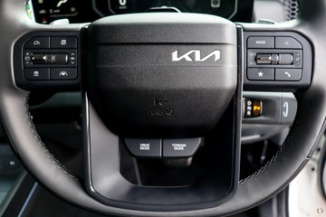 https://dvg-vehicle-assets.s3.amazonaws.com/999788/q2e0hzlbrvmo3ss0vhjd406n6.jpg