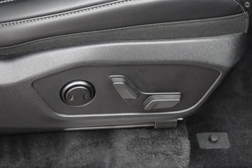 https://dvg-vehicle-assets.s3.amazonaws.com/999788/zokywuvd56orbedasdyuzx0lc.jpg