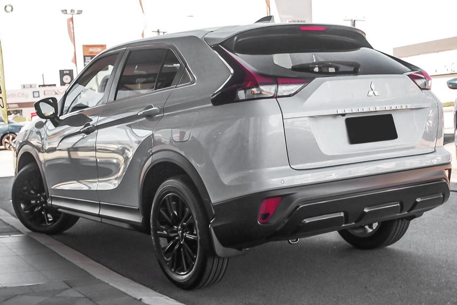 Mitsubishi Eclipse Cross image 4