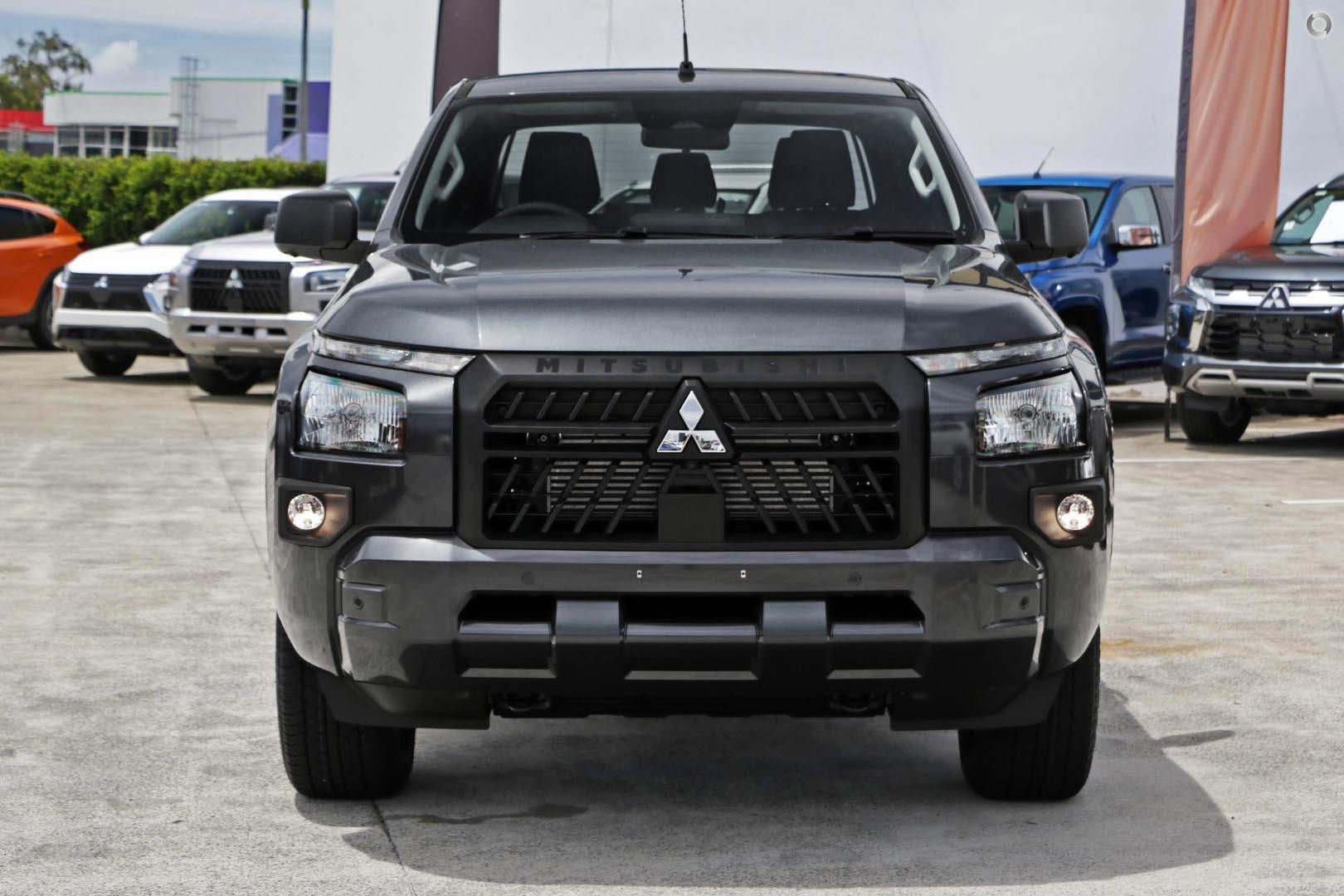 Mitsubishi Triton image 2