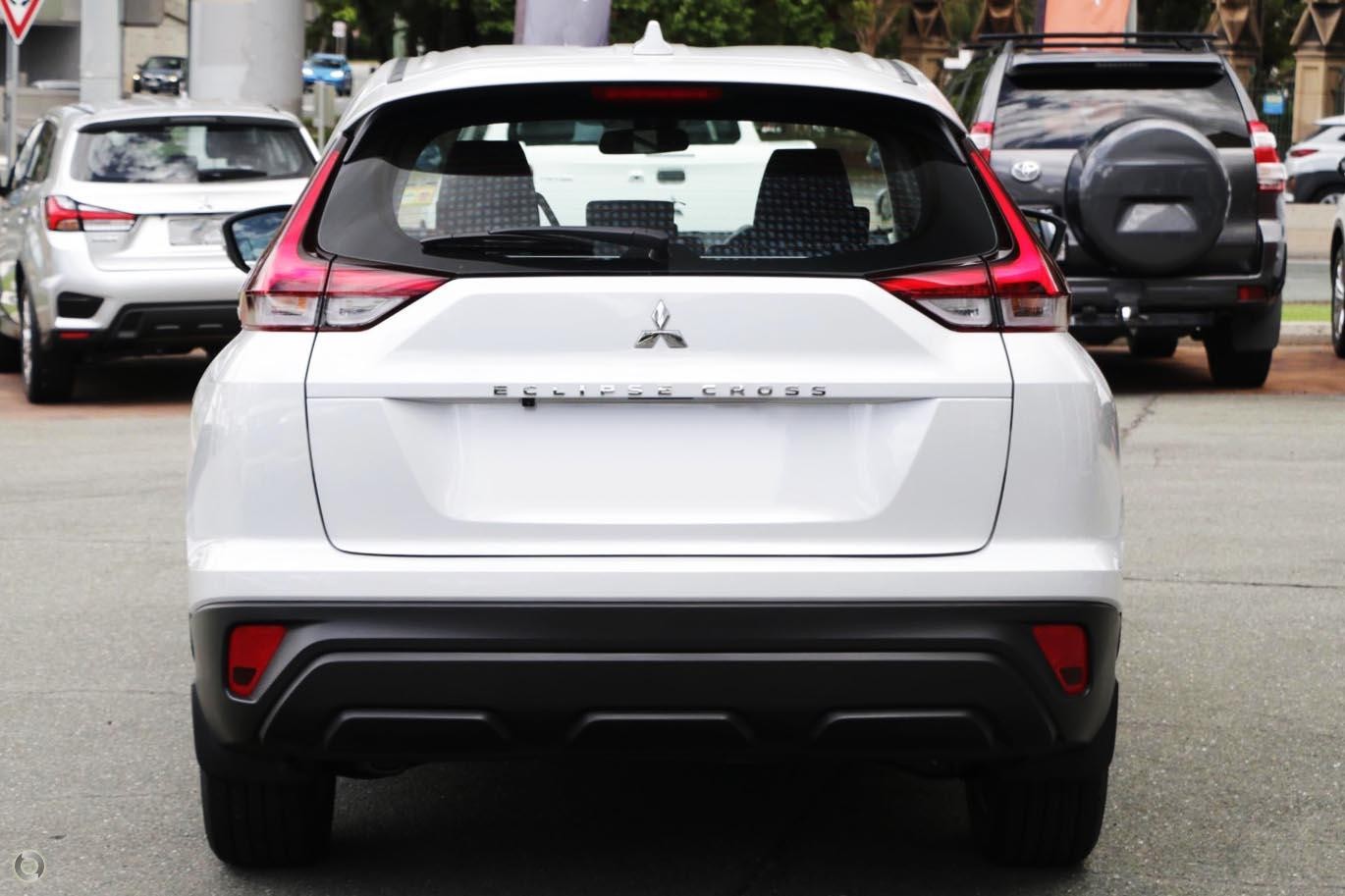 Mitsubishi Eclipse Cross image 3