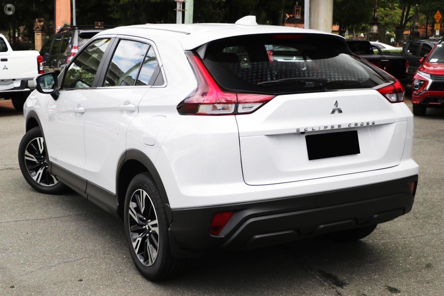 Mitsubishi Eclipse Cross image 4