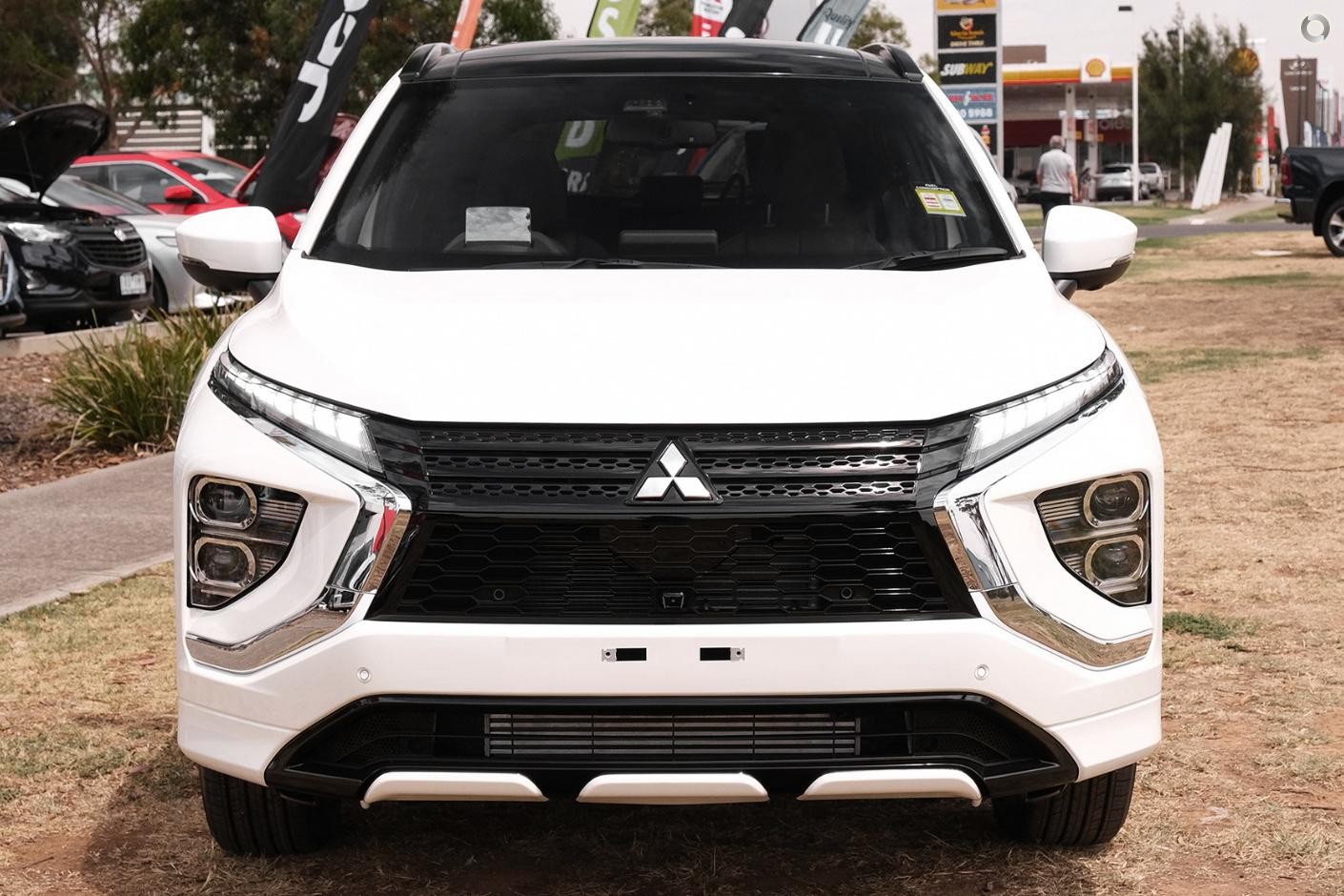 Mitsubishi Eclipse Cross image 2