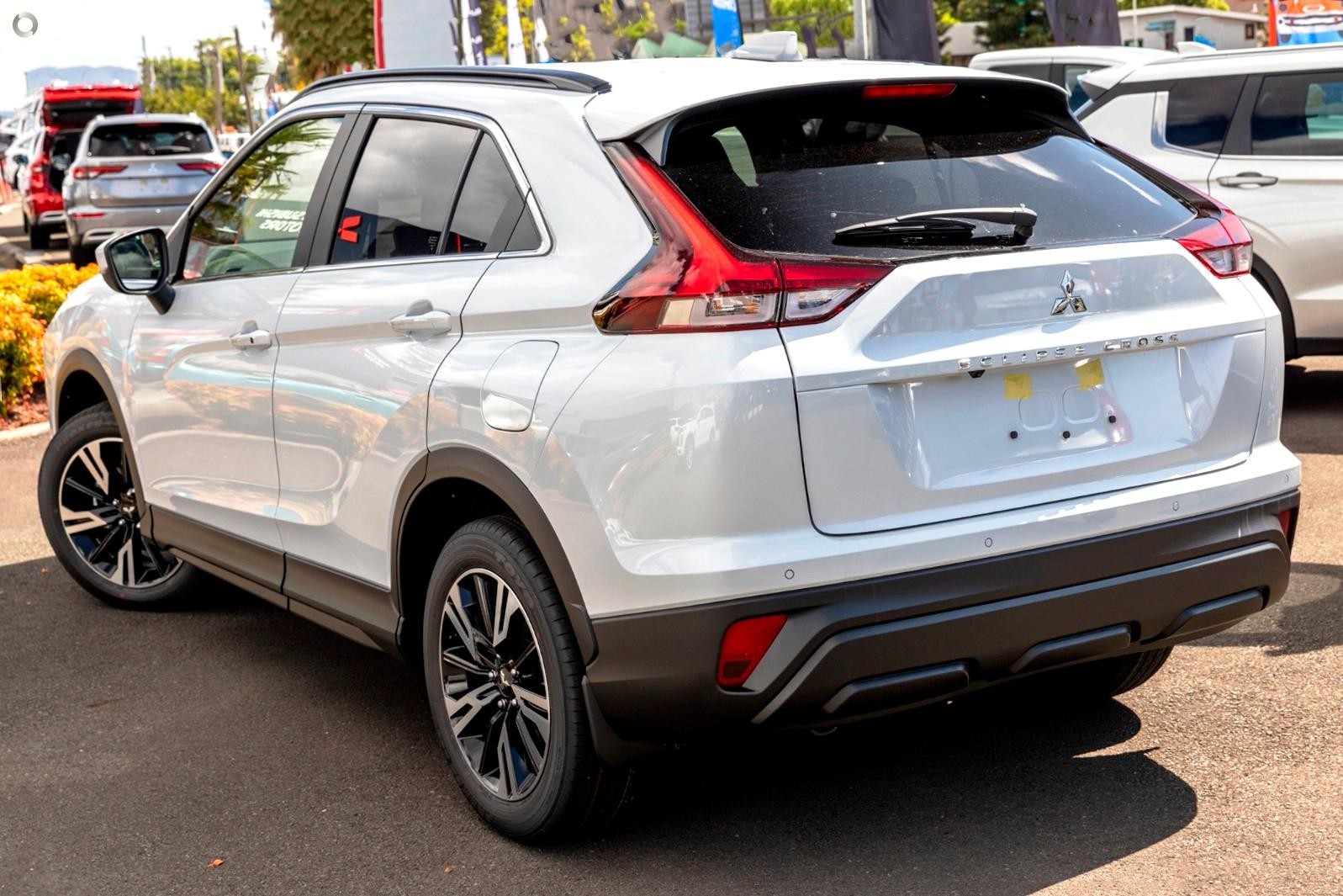 Mitsubishi Eclipse Cross image 4