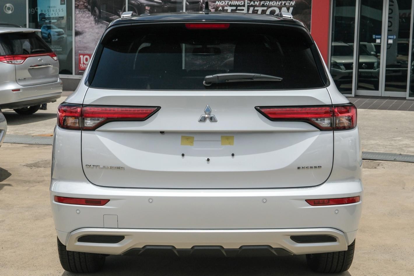 Mitsubishi Outlander image 3