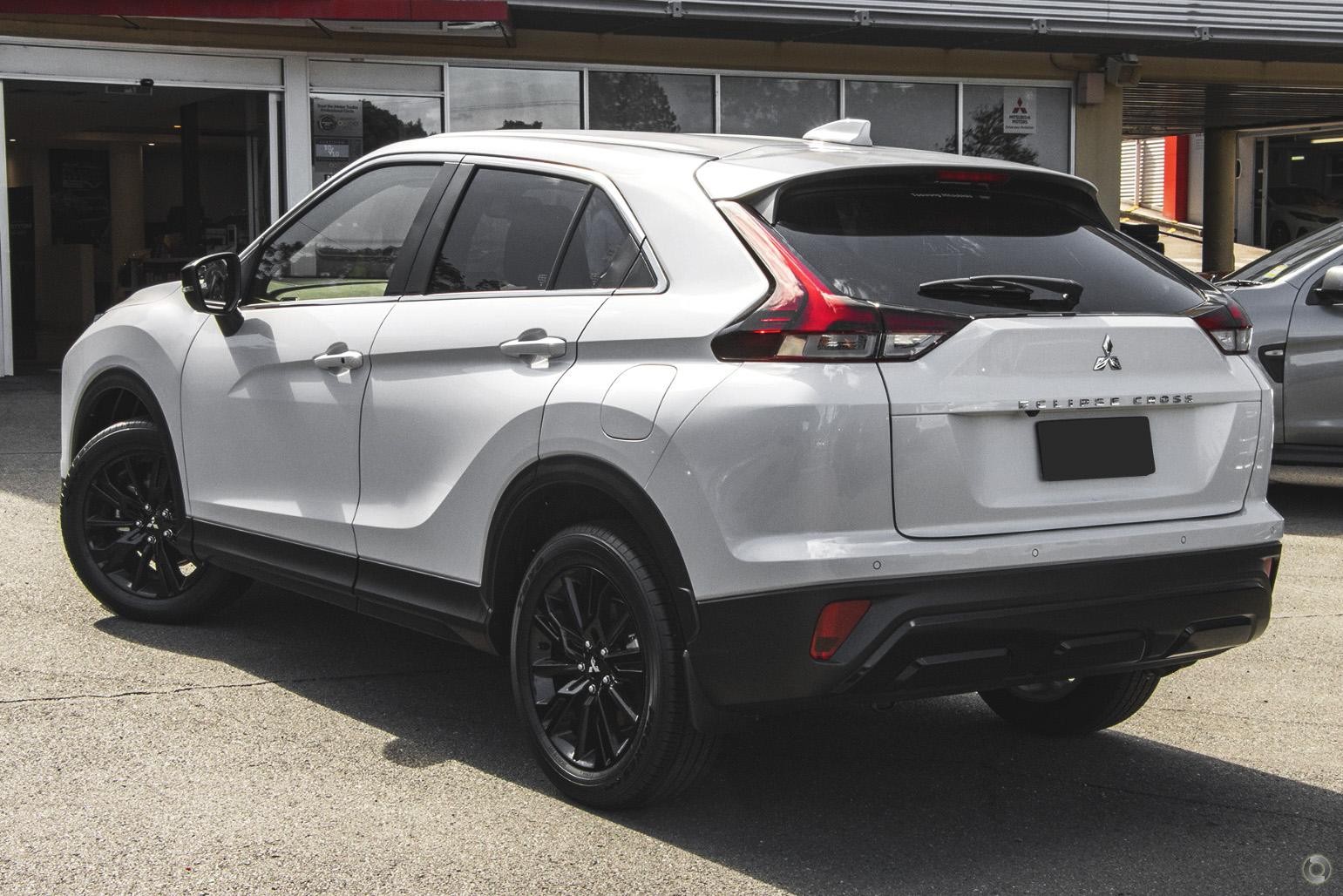 Mitsubishi Eclipse Cross image 4