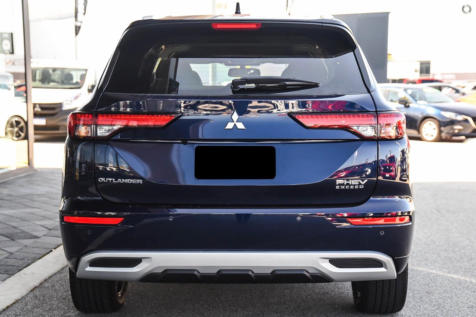 Mitsubishi Outlander image 3