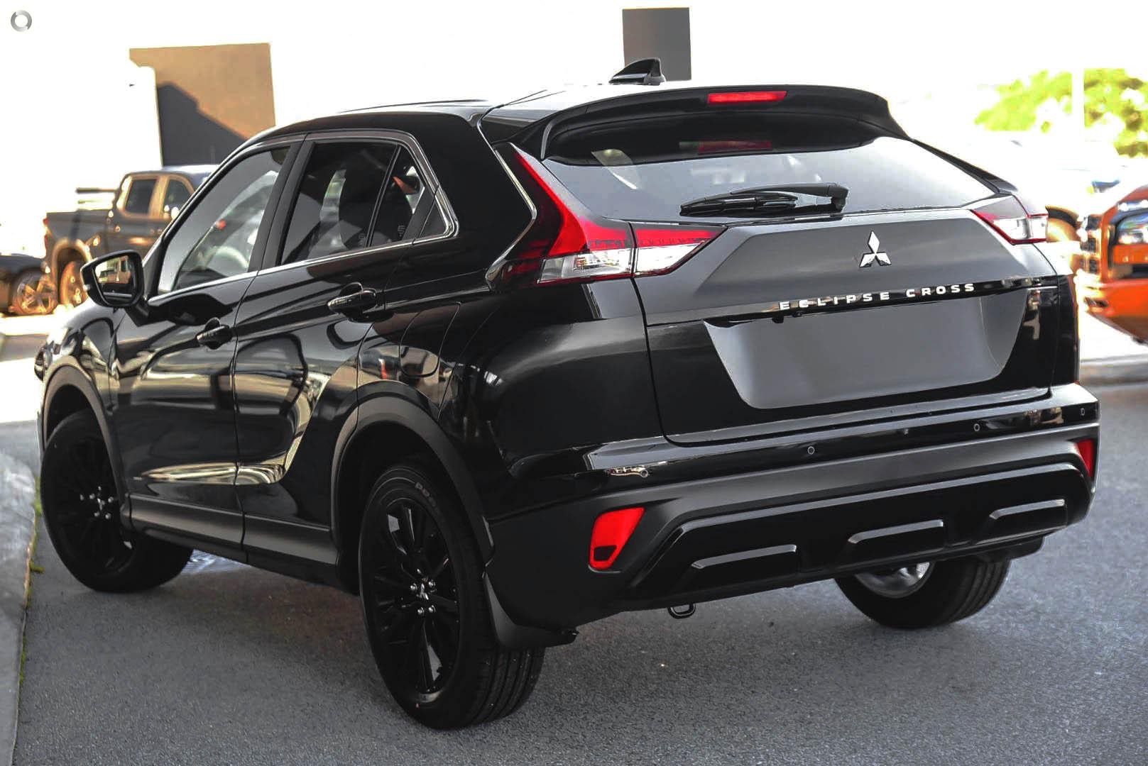 Mitsubishi Eclipse Cross image 4