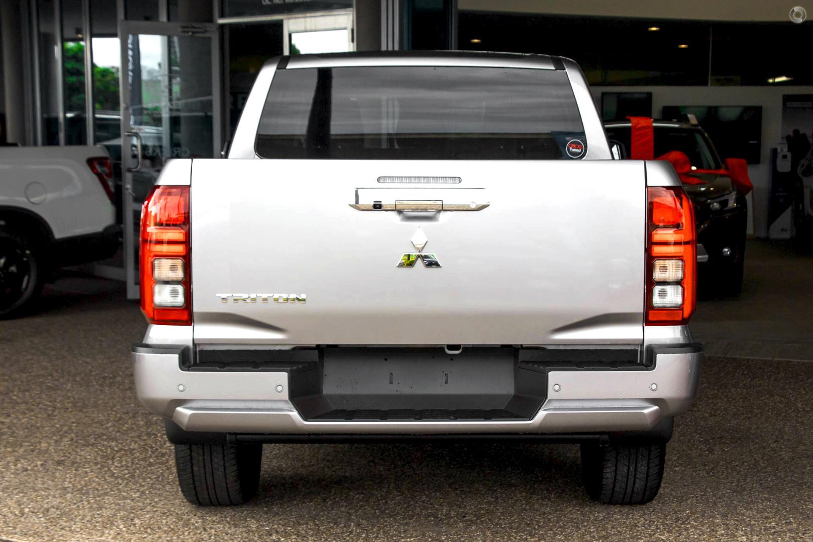 Mitsubishi Triton image 4
