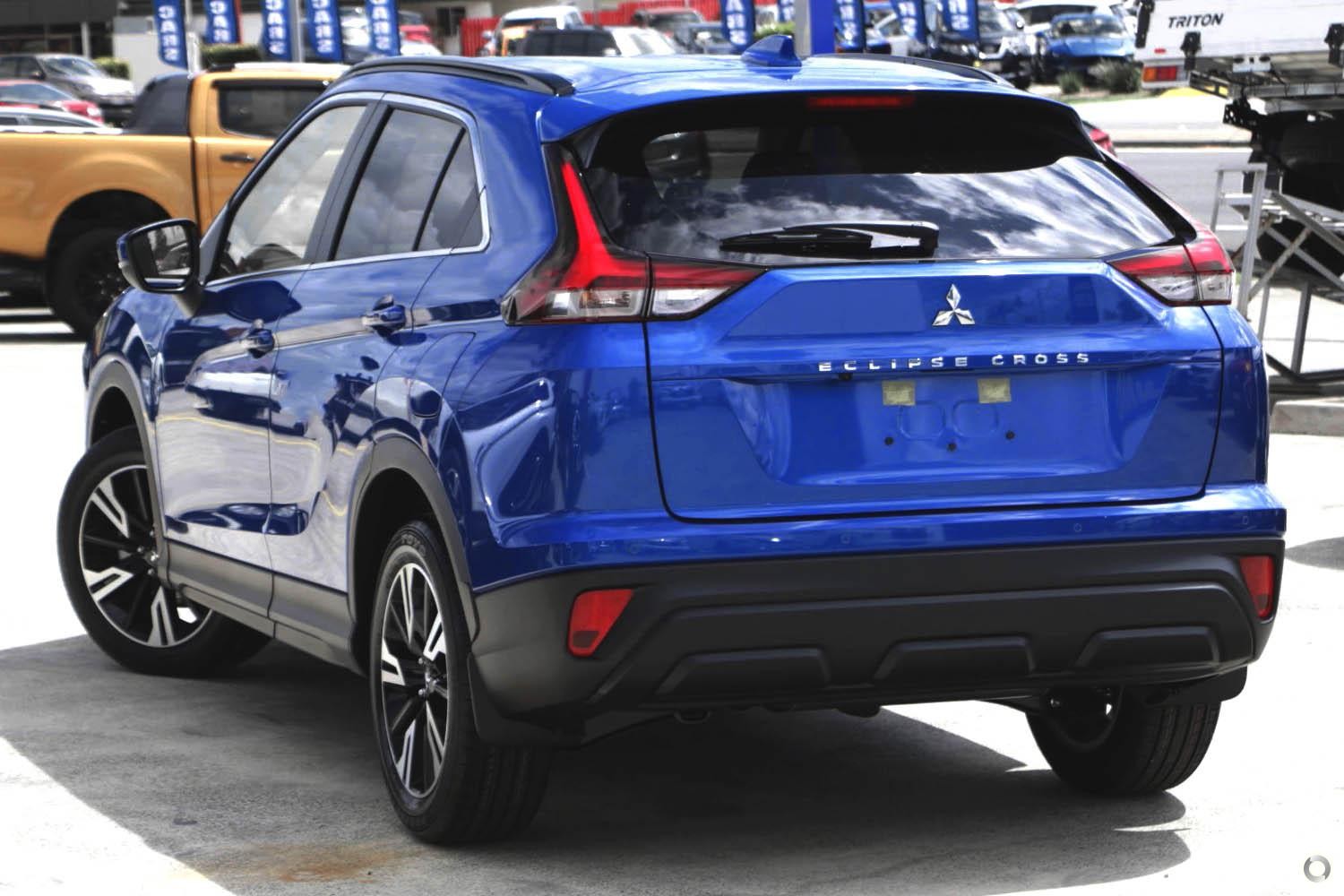 Mitsubishi Eclipse Cross image 4