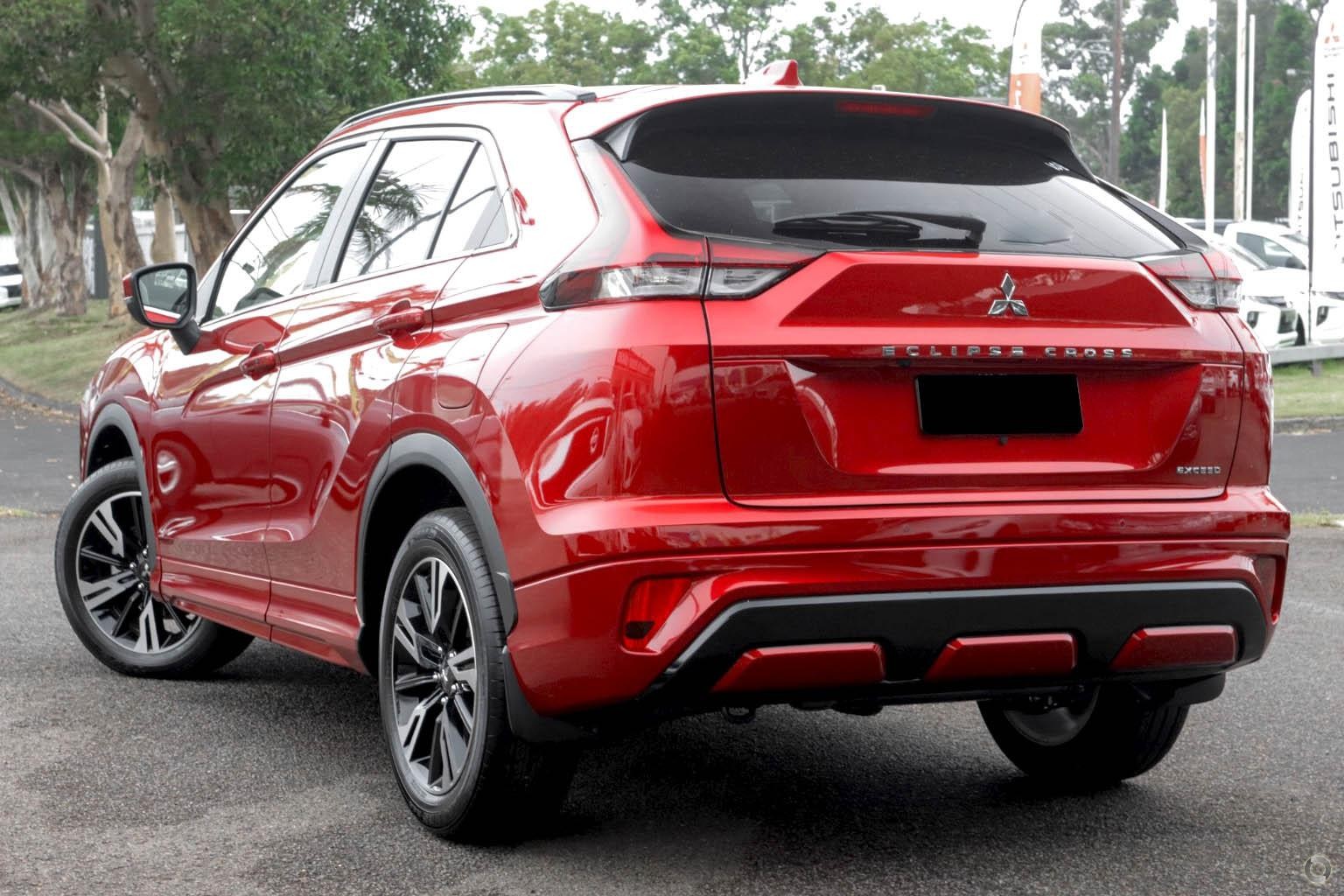 Mitsubishi Eclipse Cross image 4