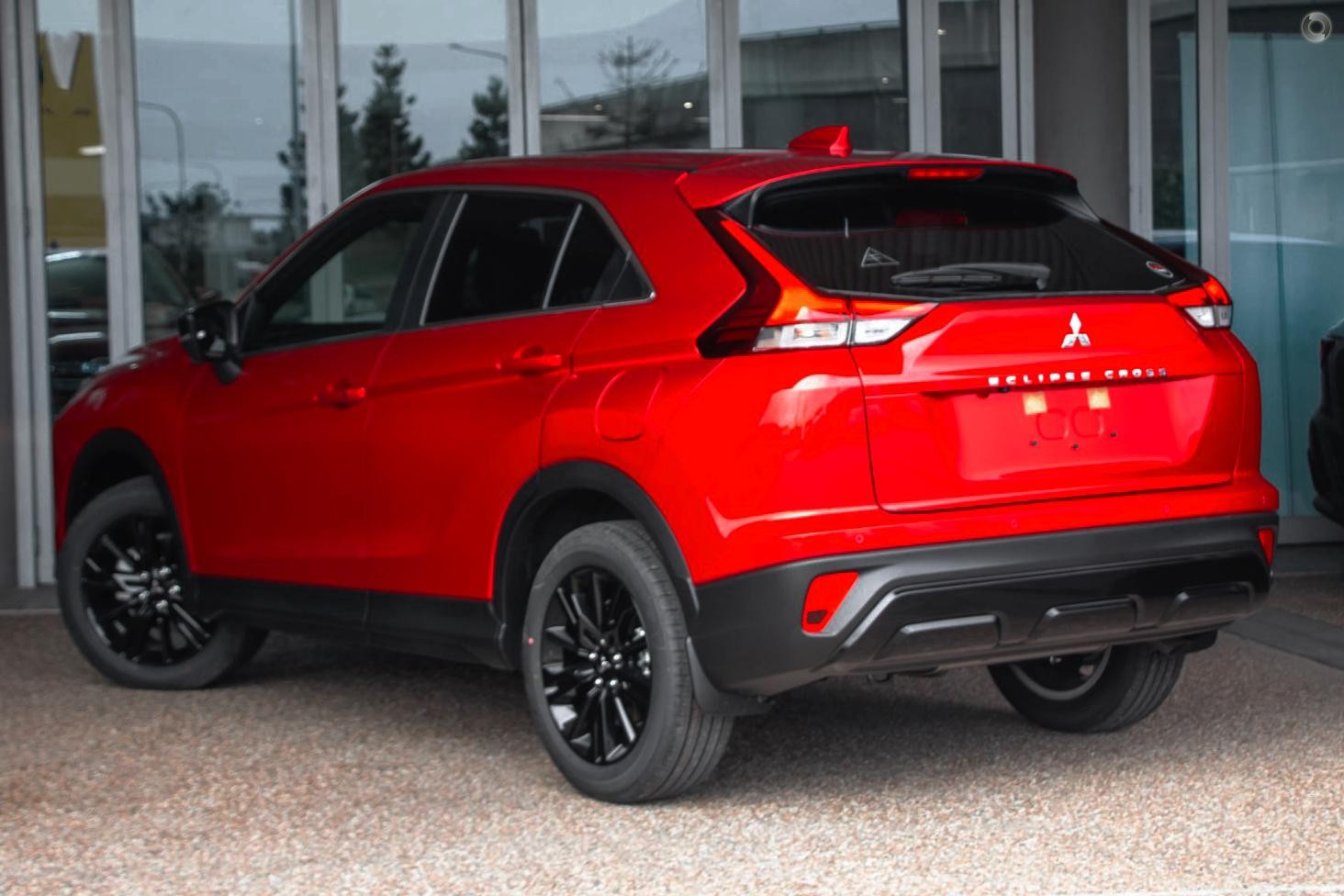 Mitsubishi Eclipse Cross image 4