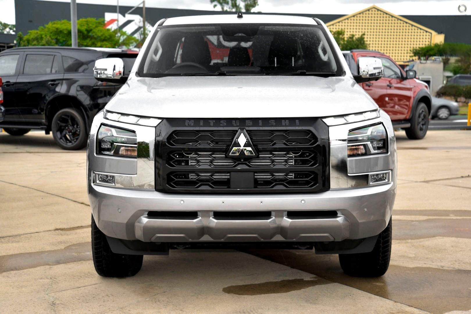 Mitsubishi Triton image 2