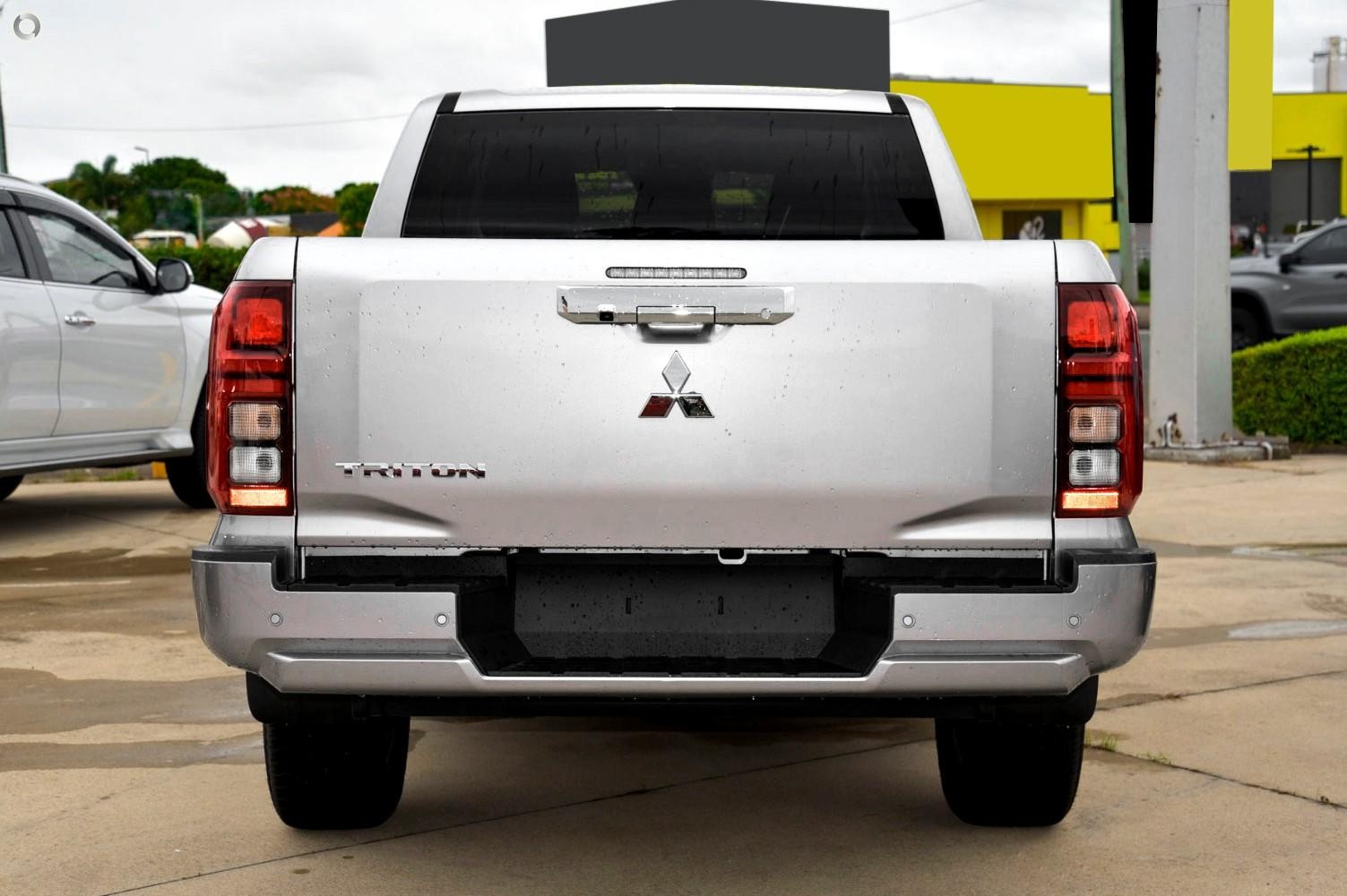 Mitsubishi Triton image 4