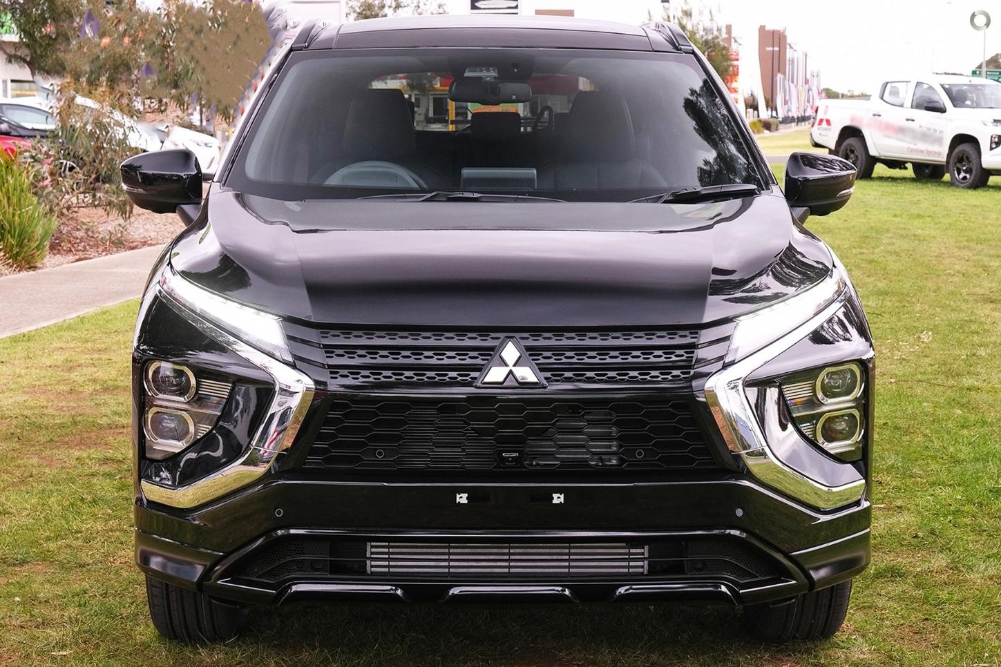 Mitsubishi Eclipse Cross image 2