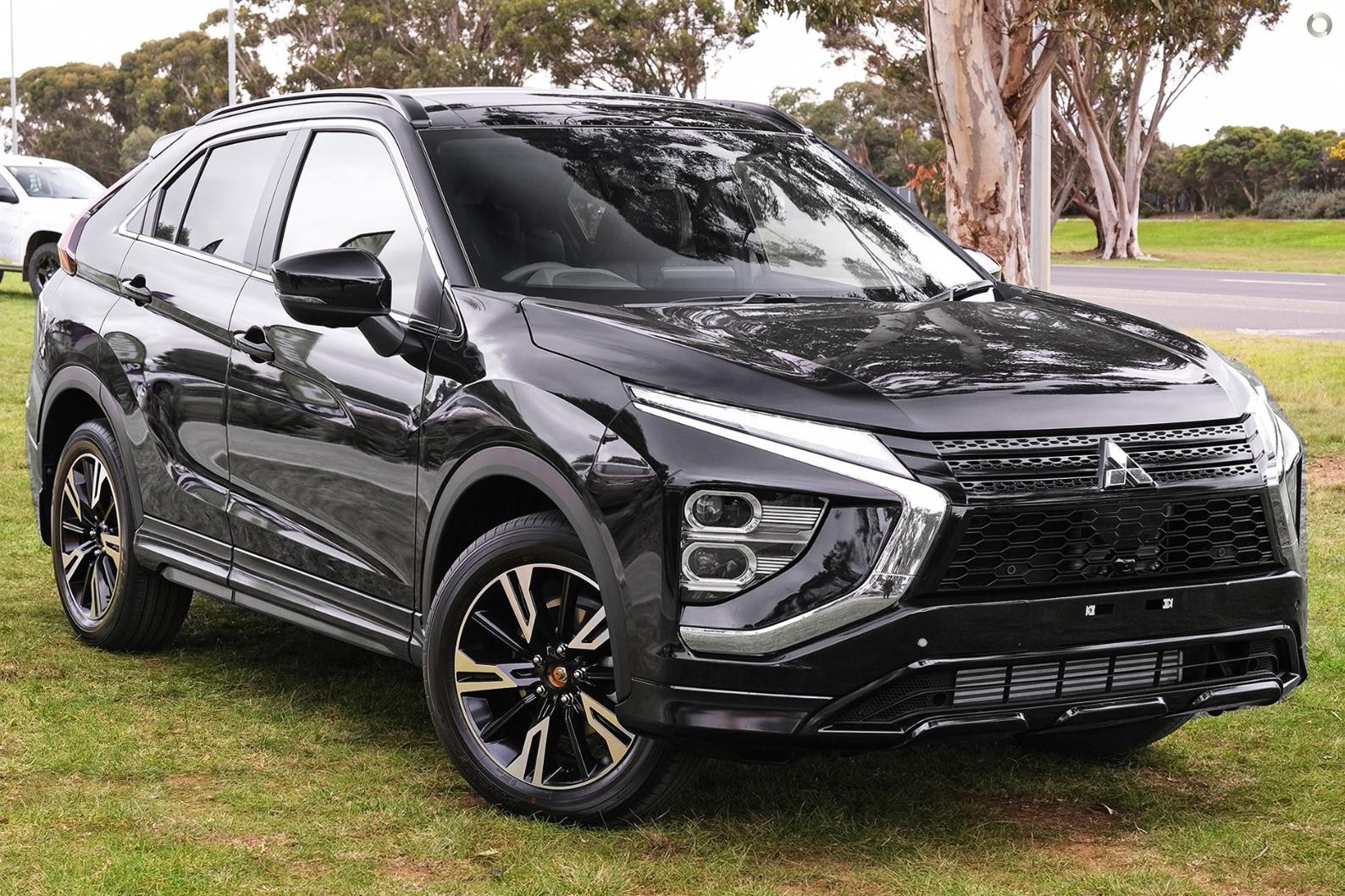 Mitsubishi Eclipse Cross image 1