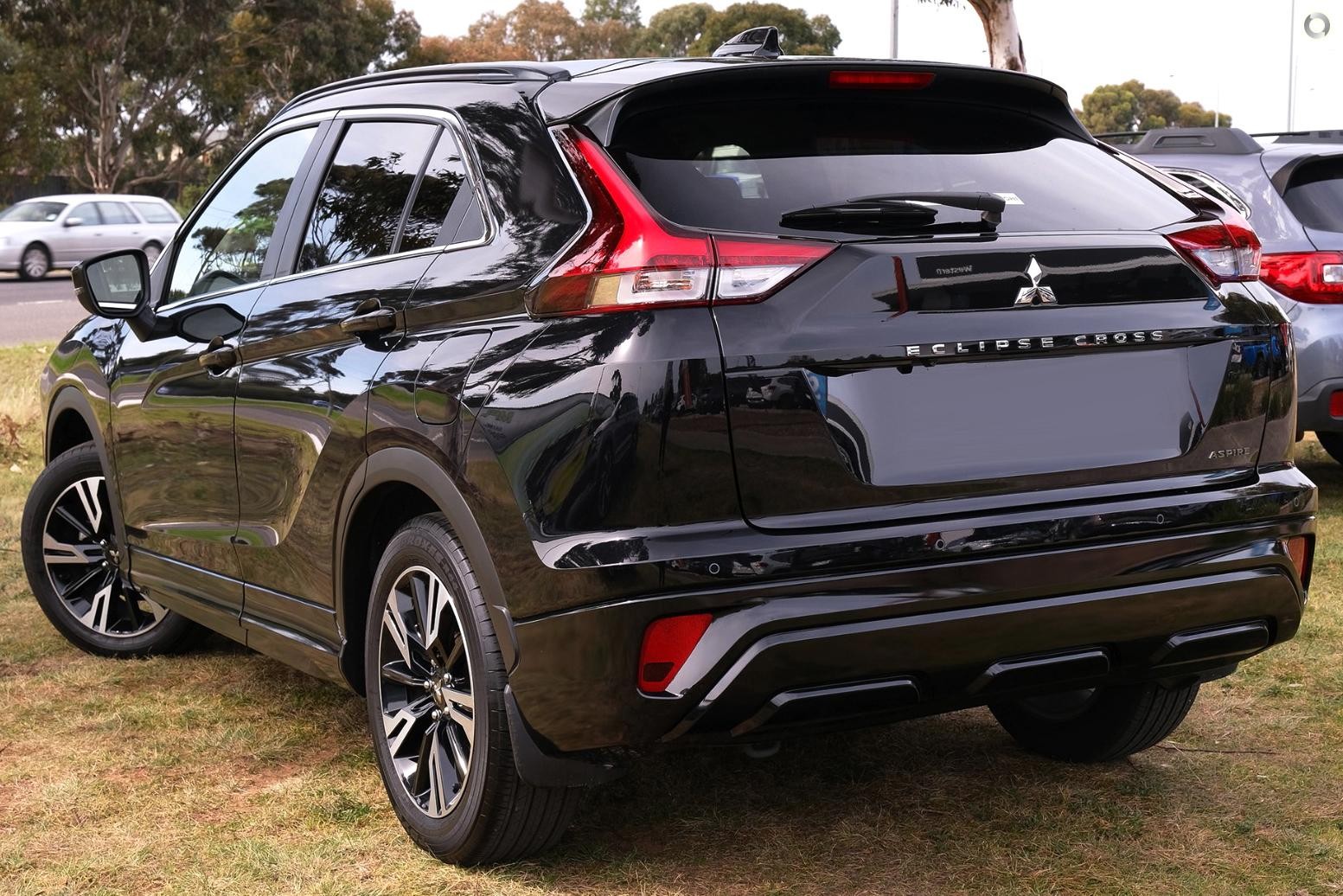 Mitsubishi Eclipse Cross image 4