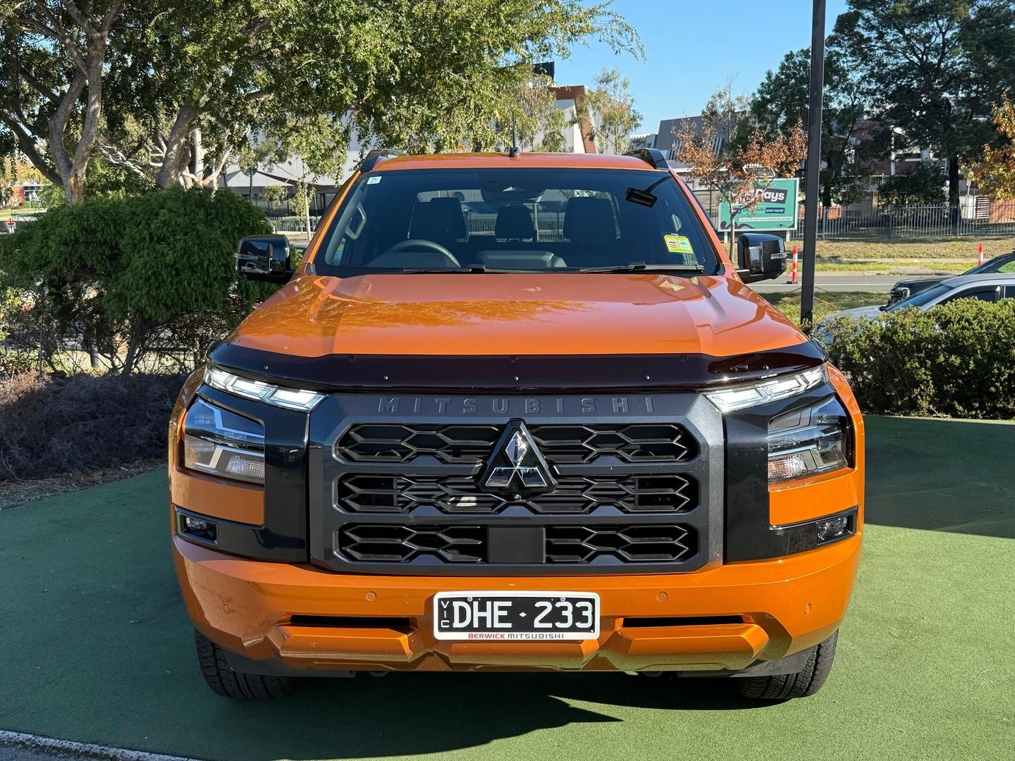 Mitsubishi Triton image 2