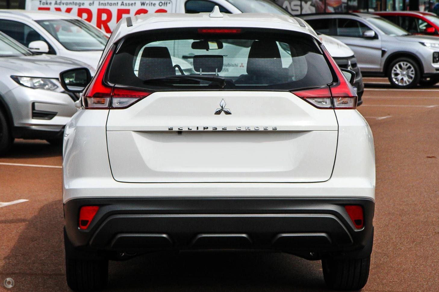 Mitsubishi Eclipse Cross image 3