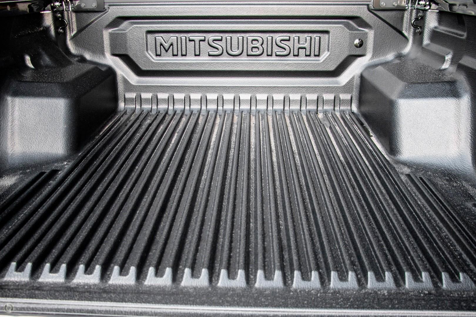 Mitsubishi Triton image 4