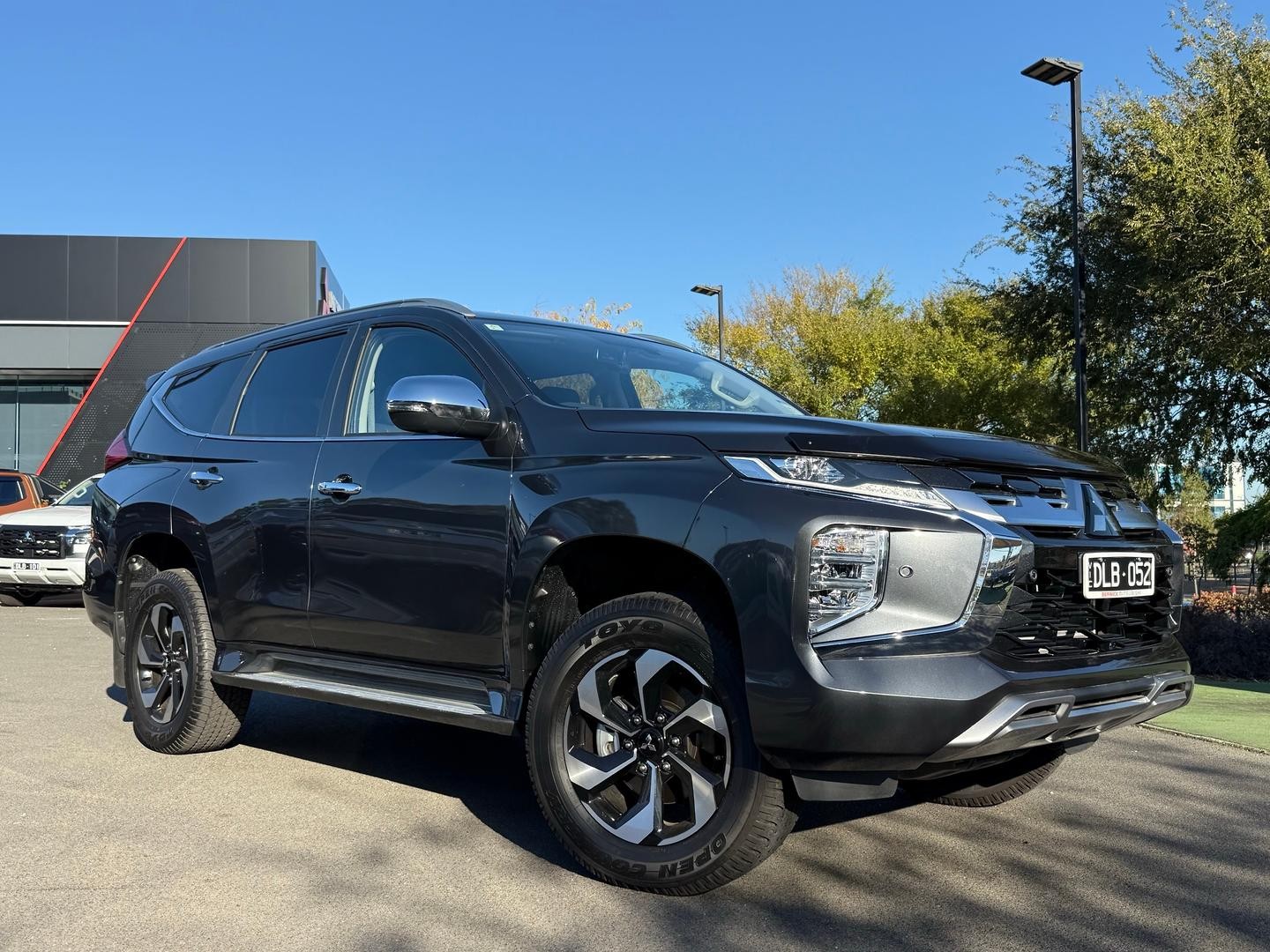 Mitsubishi Pajero Sport image 4