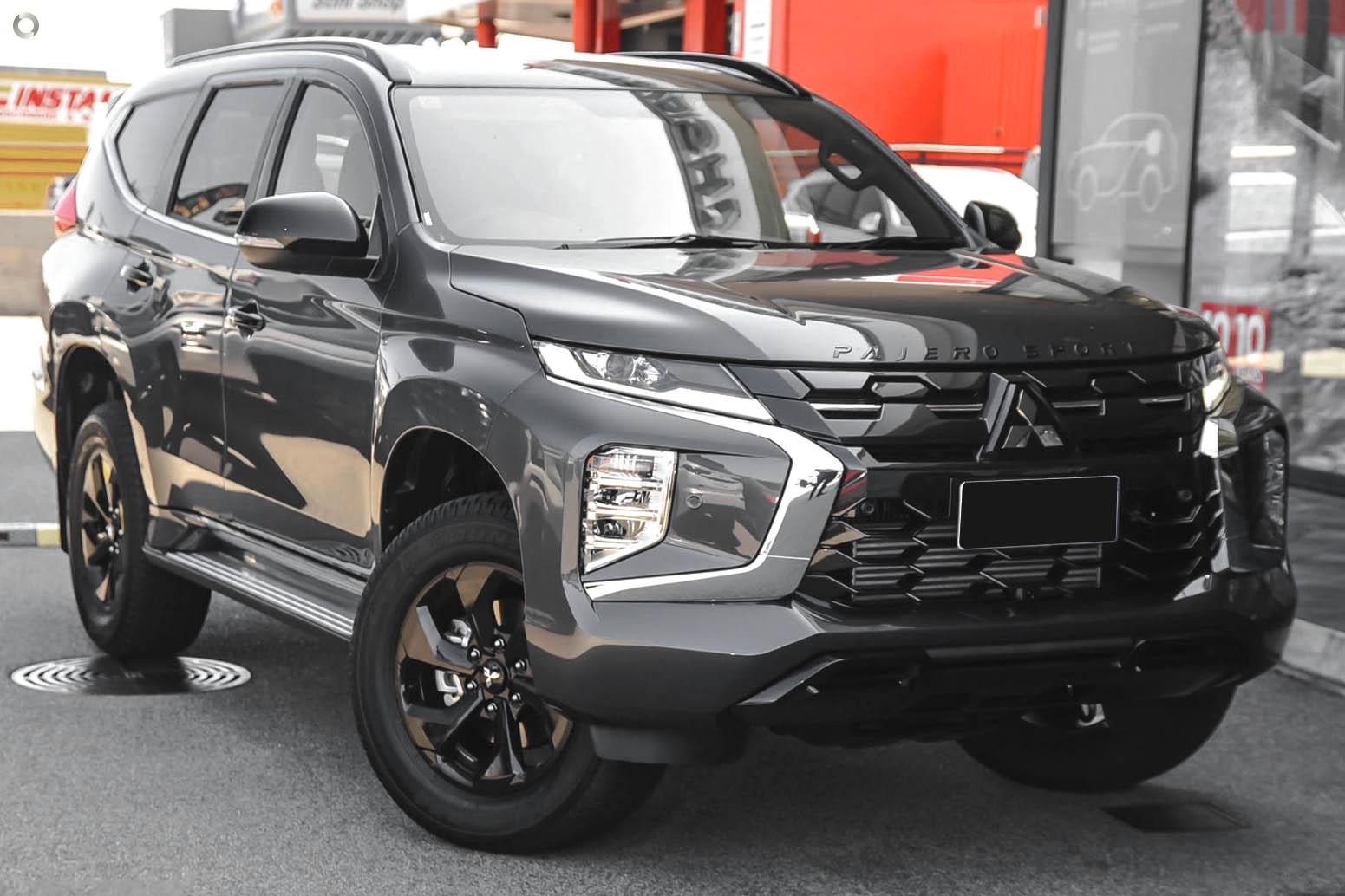 Mitsubishi Pajero Sport image 1