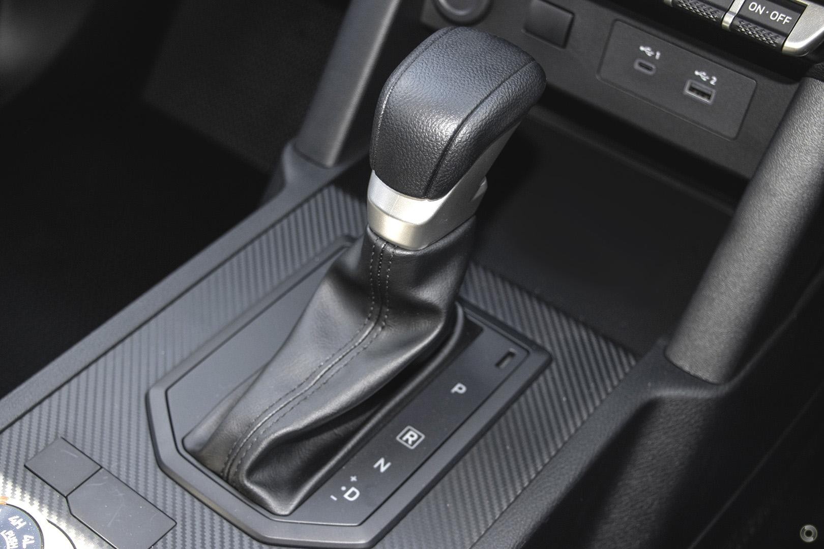 Mitsubishi Triton image 3