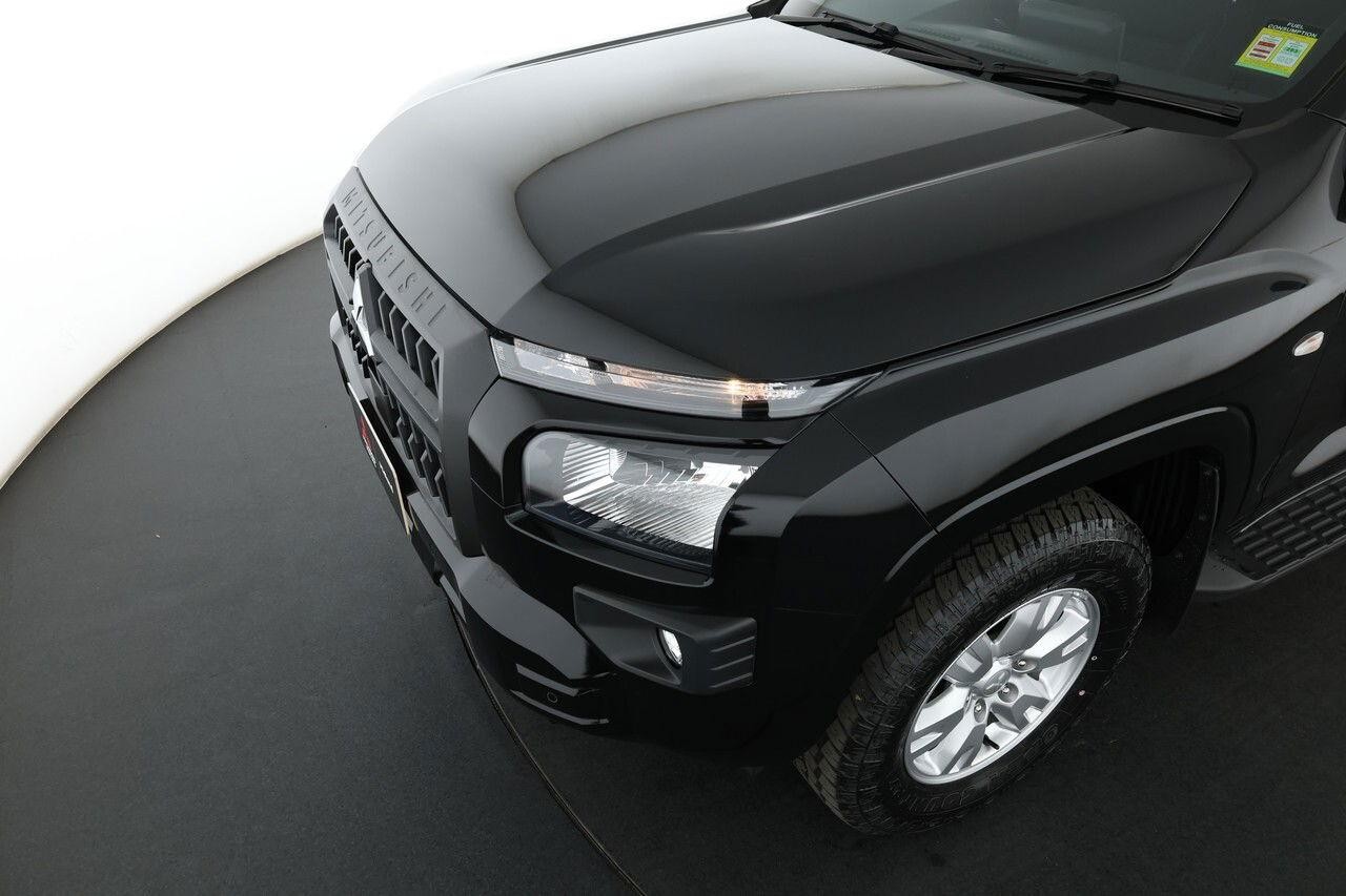 Mitsubishi Triton image 3