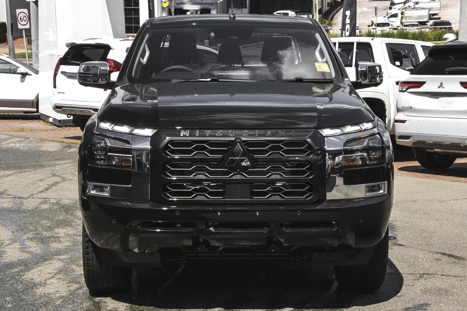 Mitsubishi Triton image 2
