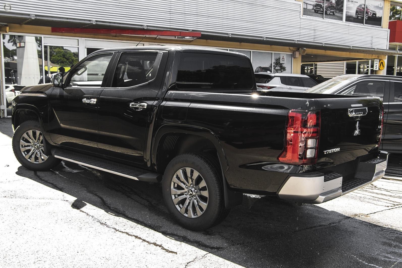 Mitsubishi Triton image 4