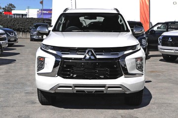 https://dvg-vehicle-assets.s3.amazonaws.com/A10652/4wsp0cqbq3v4g8pjw4yl61w12.jpg