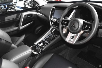 https://dvg-vehicle-assets.s3.amazonaws.com/A10652/8hxeivoos5oaxlcavaafkqp74.jpg