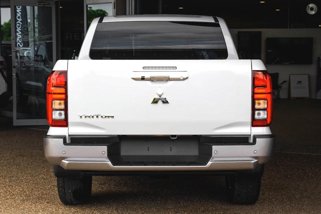 Mitsubishi Triton image 4
