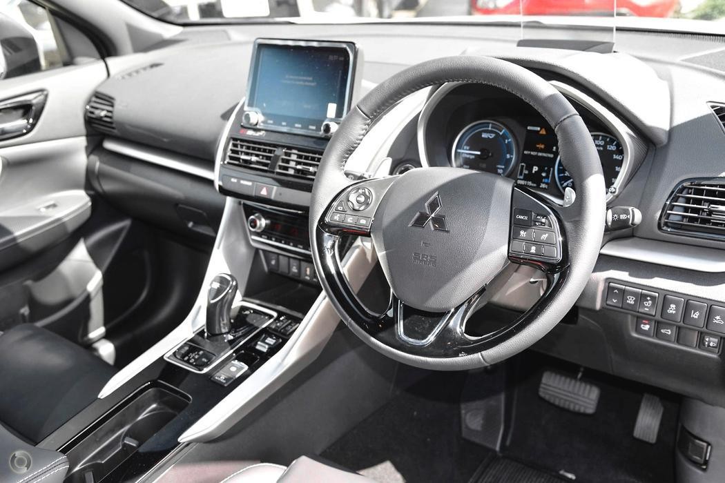 Mitsubishi Eclipse Cross image 3