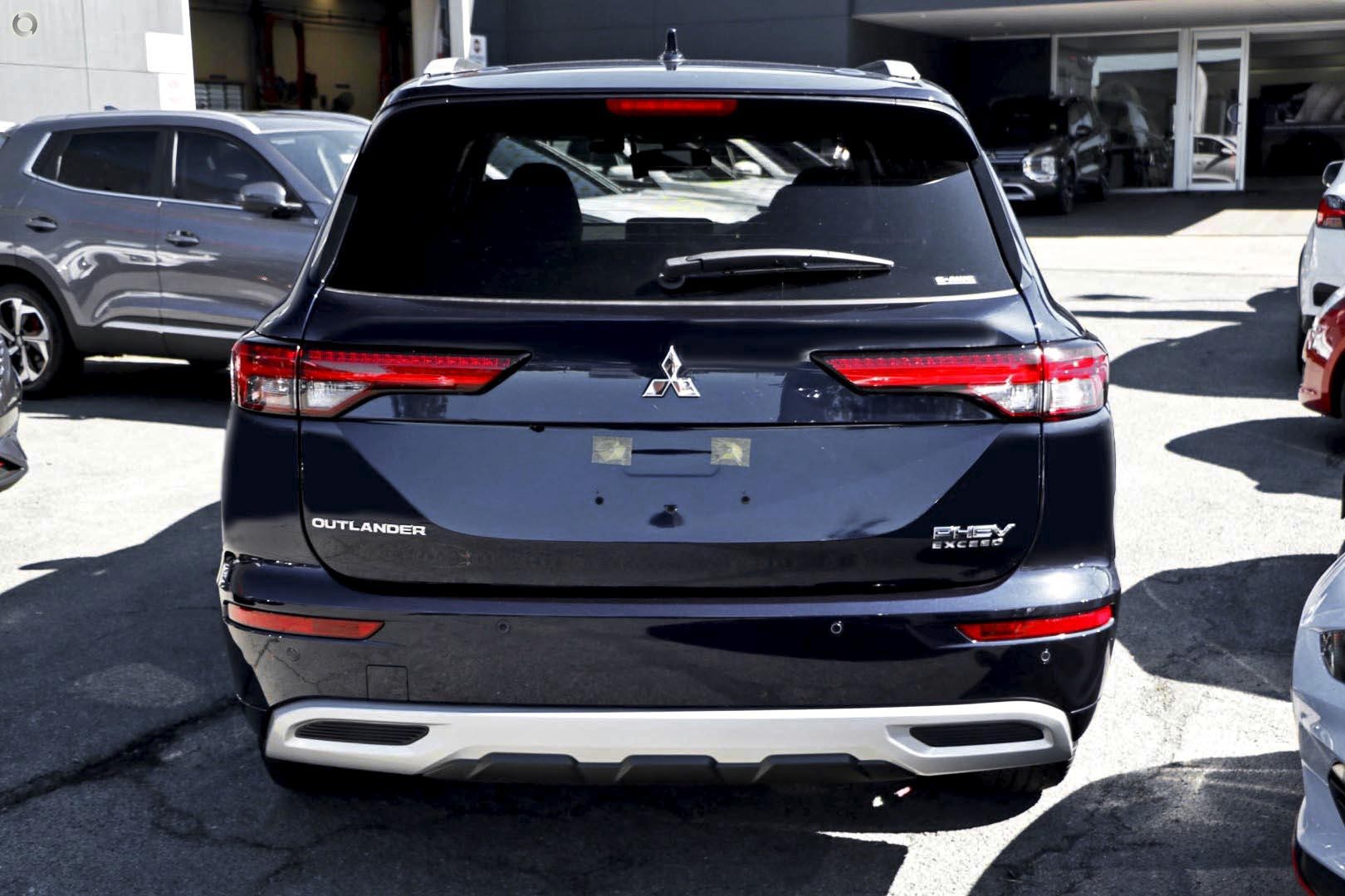 Mitsubishi Outlander image 1