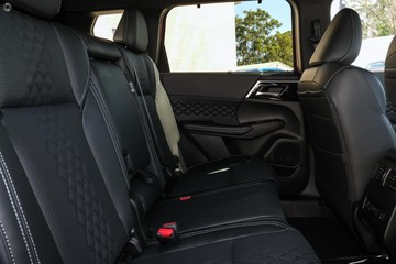 https://dvg-vehicle-assets.s3.amazonaws.com/A10709/hmp4s835hrc1gjv0nvmi55nx3.jpg