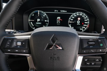 https://dvg-vehicle-assets.s3.amazonaws.com/A10709/ug9kcimyftdb2uyj13pky2oz1.jpg