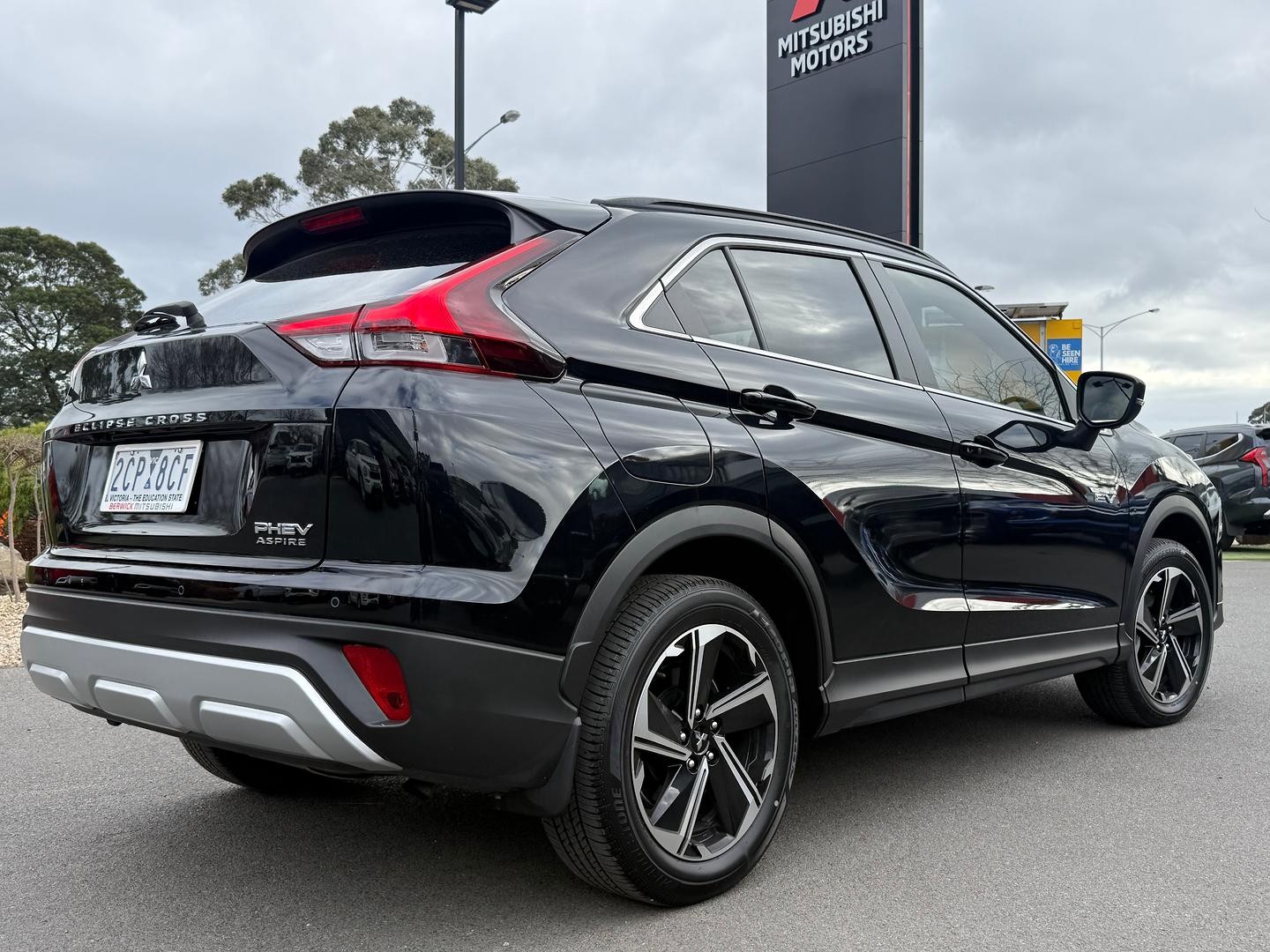 Mitsubishi Eclipse Cross image 3
