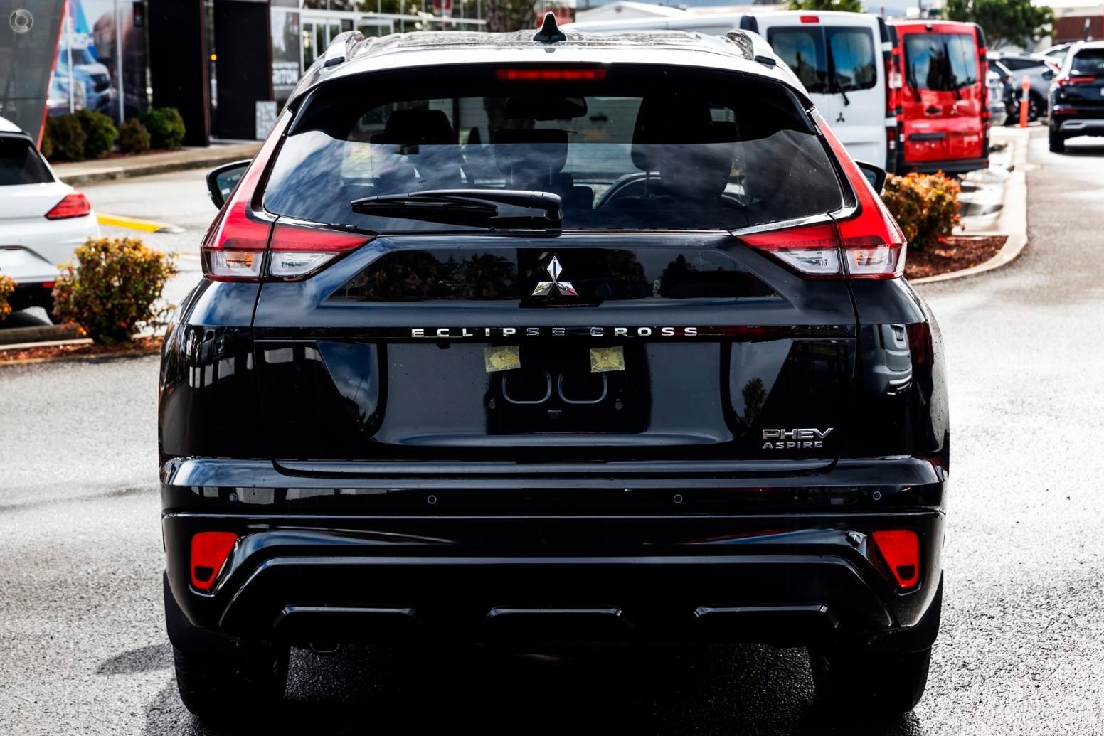 Mitsubishi Eclipse Cross image 3