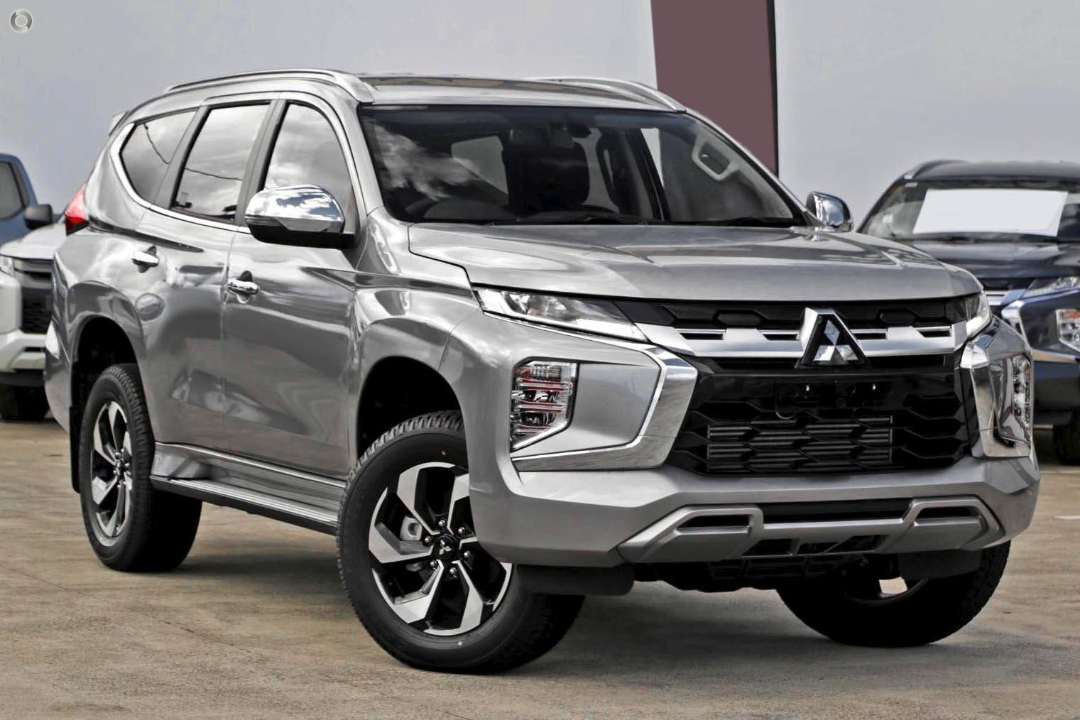 Mitsubishi Pajero Sport image 1
